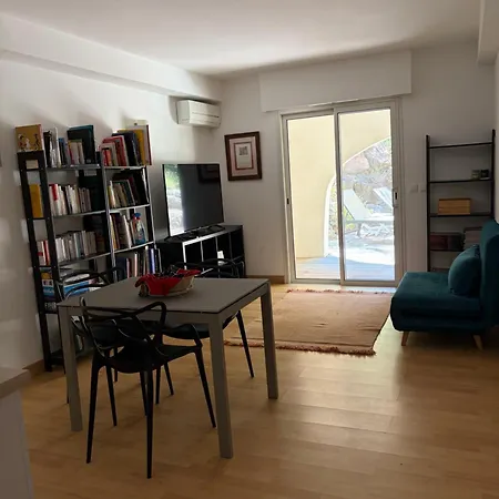 Appartement T2 Dans Luxueuse St Raphael Proche Des Golfs *